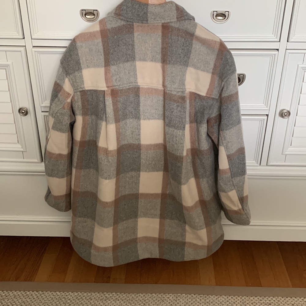 🥰BLOGGER FAVE🥰 H&M Oversized Shirt Jacket Shacket Plaid Jacket Neutrals XS - Picture 9 of 10